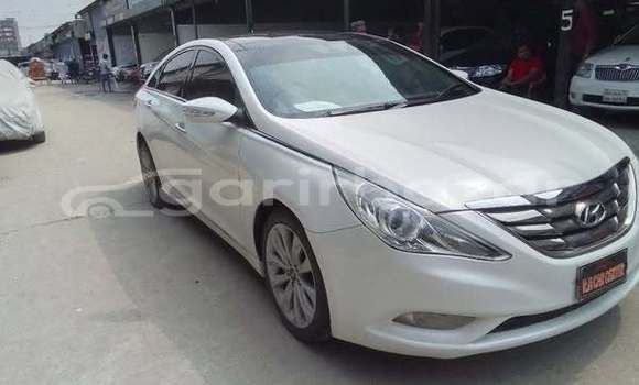 Buy Used 2011 Hyundai sonata in Dhaka, Dhaka