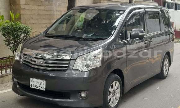 Buy Used 2011 Toyota X Noah in Dhaka, Dhaka Buy Used 2011 Toyota X Noah in Dhaka, Dhaka