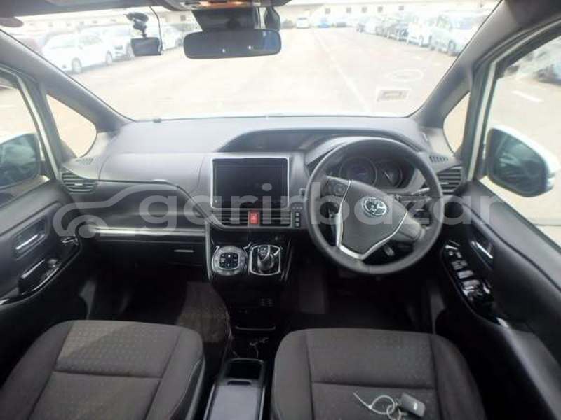 Big with watermark toyota noah dhaka dhaka 48670