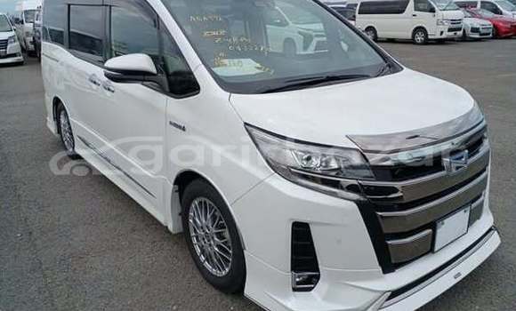 Buy Used 2020 Toyota Noah in Dhaka, Dhaka Buy Used 2020 Toyota Noah in Dhaka, Dhaka
