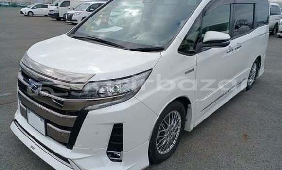 Buy Used 2020 Toyota Noah in Dhaka, Dhaka Buy Used 2020 Toyota Noah in Dhaka, Dhaka