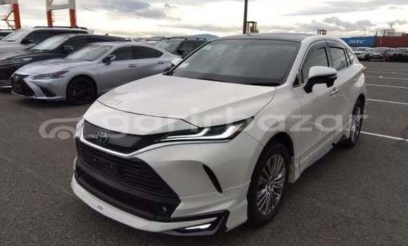 Buy Used 2021 Toyota Harrier in Dhaka, Dhaka Buy Used 2021 Toyota Harrier in Dhaka, Dhaka