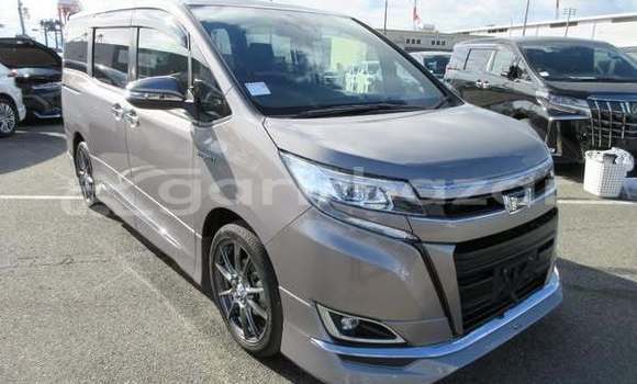 Buy Used 2020 Toyota Noah in Dhaka, Dhaka Buy Used 2020 Toyota Noah in Dhaka, Dhaka