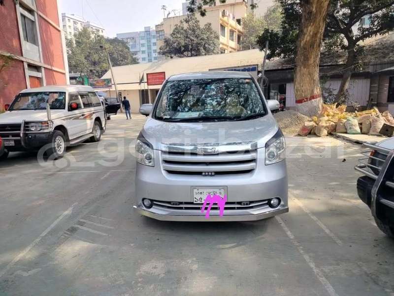 Big with watermark toyota x noah dhaka dhaka 48783