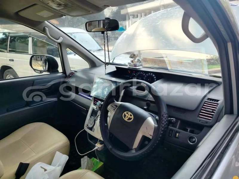 Big with watermark toyota x noah dhaka dhaka 48783