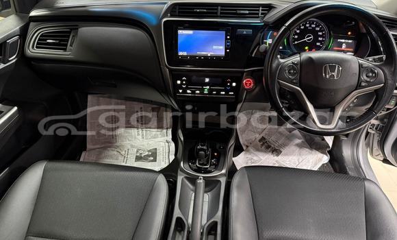 Buy Used 2018 Honda Grace in Dhaka, Dhaka Buy Used 2018 Honda Grace in Dhaka, Dhaka