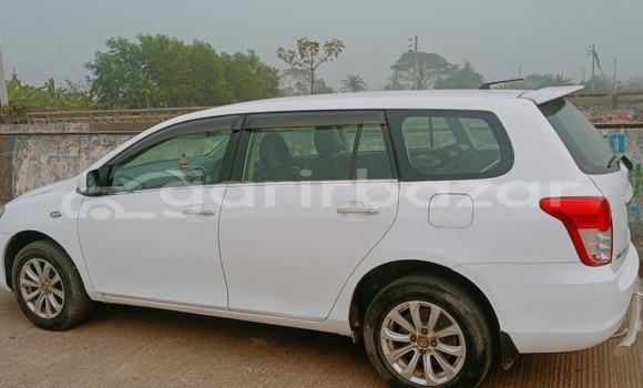 Buy Used 2011 Toyota axio fielder in Dhaka, Dhaka Buy Used 2011 Toyota axio fielder in Dhaka, Dhaka