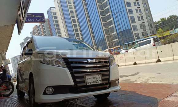 Buy Used 2014 Toyota X Noah in Dhaka, Dhaka Buy Used 2014 Toyota X Noah in Dhaka, Dhaka