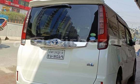 Buy Used 2014 Toyota X Noah in Dhaka, Dhaka Buy Used 2014 Toyota X Noah in Dhaka, Dhaka