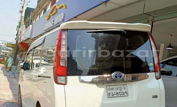 Buy Used 2014 Toyota X Noah in Dhaka, Dhaka Buy Used 2014 Toyota X Noah in Dhaka, Dhaka