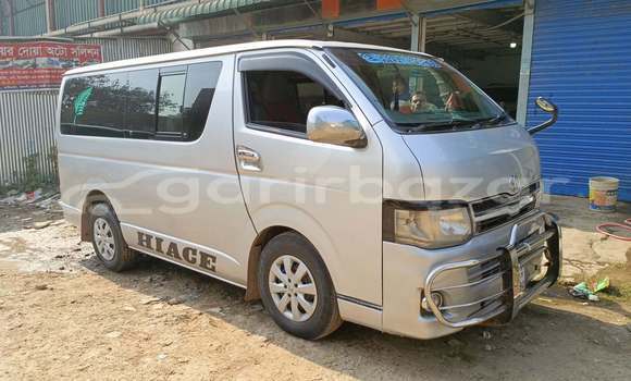 Buy Used 2012 Toyota Hiace in Dhaka, Dhaka Buy Used 2012 Toyota Hiace in Dhaka, Dhaka