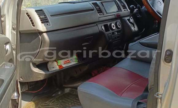 Buy Used 2012 Toyota Hiace in Dhaka, Dhaka Buy Used 2012 Toyota Hiace in Dhaka, Dhaka