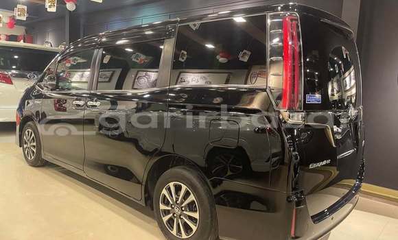 Buy Used 2019 Toyota Esquire in Dhaka, Dhaka Buy Used 2019 Toyota Esquire in Dhaka, Dhaka