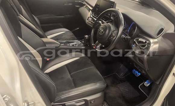 Buy Used 2020 Toyota C-HR in Dhaka, Dhaka Buy Used 2020 Toyota C-HR in Dhaka, Dhaka