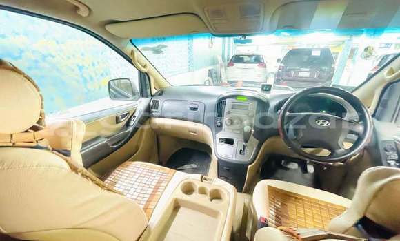 Buy Used 2012 Hyundai H1 in Dhaka, Dhaka Buy Used 2012 Hyundai H1 in Dhaka, Dhaka