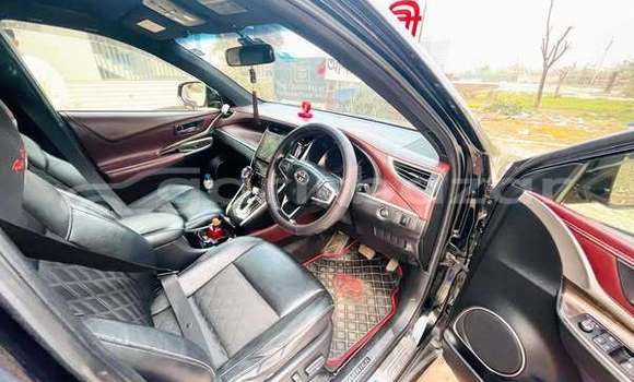 Buy Used 2016 Toyota Harrier in Dhaka, Dhaka Buy Used 2016 Toyota Harrier in Dhaka, Dhaka