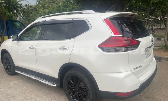 Buy Used 2015 Nissan X-Trail in Dhaka, Dhaka Buy Used 2015 Nissan X-Trail in Dhaka, Dhaka