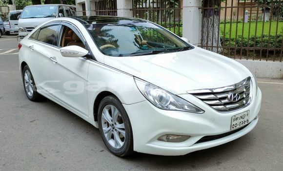 Buy Used 2012 Hyundai Sonata in Dhaka, Dhaka Buy Used 2012 Hyundai Sonata in Dhaka, Dhaka