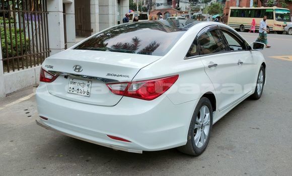 Buy Used 2012 Hyundai Sonata in Dhaka, Dhaka Buy Used 2012 Hyundai Sonata in Dhaka, Dhaka