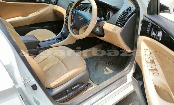 Buy Used 2012 Hyundai Sonata in Dhaka, Dhaka Buy Used 2012 Hyundai Sonata in Dhaka, Dhaka