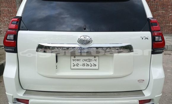 কেনা ব্যবহৃত Toyota Land Cruiser Prado White গাড়ী মধ্যে ঢাকা মধ্যে Dhaka কেনা ব্যবহৃত Toyota Land Cruiser Prado White গাড়ী মধ্যে ঢাকা মধ্যে Dhaka