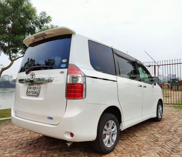 Big with watermark toyota noah dhaka dhaka 5385