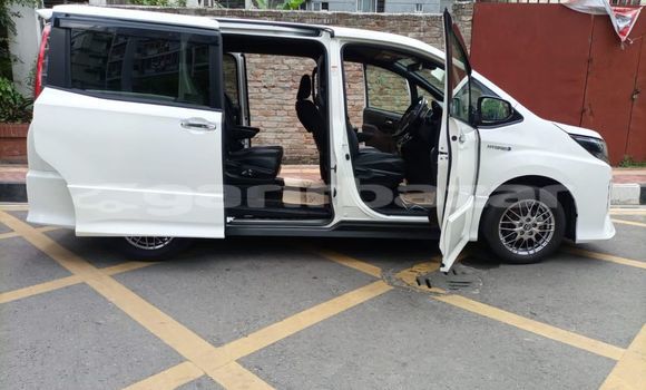 কেনা ব্যবহৃত Toyota Noah White গাড়ী মধ্যে ঢাকা মধ্যে Dhaka কেনা ব্যবহৃত Toyota Noah White গাড়ী মধ্যে ঢাকা মধ্যে Dhaka