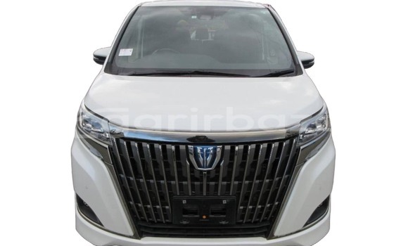 কেনা নতুন Toyota esquire gi premium Pearl গাড়ী মধ্যে ঢাকা মধ্যে Dhaka