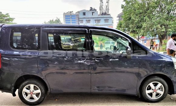 কেনা ব্যবহৃত Toyota Noah Purple গাড়ী মধ্যে ঢাকা মধ্যে Dhaka কেনা ব্যবহৃত Toyota Noah Purple গাড়ী মধ্যে ঢাকা মধ্যে Dhaka