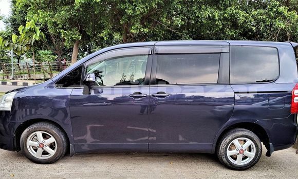 কেনা ব্যবহৃত Toyota Noah Purple গাড়ী মধ্যে ঢাকা মধ্যে Dhaka কেনা ব্যবহৃত Toyota Noah Purple গাড়ী মধ্যে ঢাকা মধ্যে Dhaka