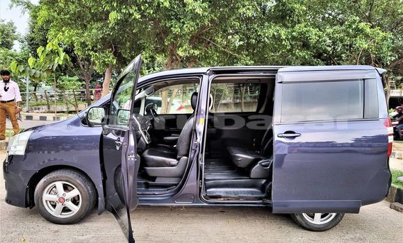 কেনা ব্যবহৃত Toyota Noah Purple গাড়ী মধ্যে ঢাকা মধ্যে Dhaka কেনা ব্যবহৃত Toyota Noah Purple গাড়ী মধ্যে ঢাকা মধ্যে Dhaka