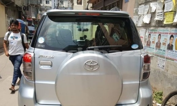 Buy Used 2006 Toyota Rush in Dhaka, Dhaka Buy Used 2006 Toyota Rush in Dhaka, Dhaka
