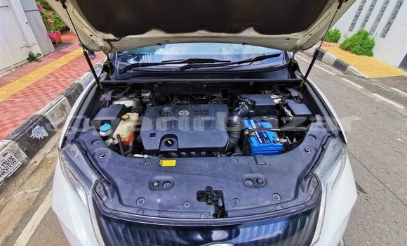 Buy Used 2014 Toyota Harrier in Dhaka, Dhaka Buy Used 2014 Toyota Harrier in Dhaka, Dhaka