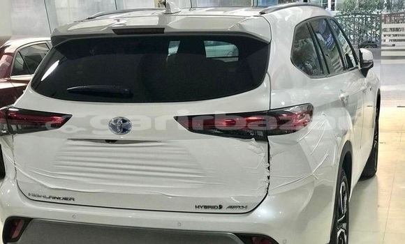 Buy Import 2021 Toyota Highlander in Dhaka, Dhaka Buy Import 2021 Toyota Highlander in Dhaka, Dhaka