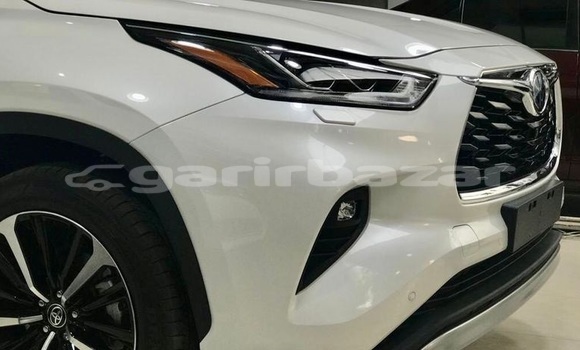 Buy Import 2021 Toyota Highlander in Dhaka, Dhaka Buy Import 2021 Toyota Highlander in Dhaka, Dhaka