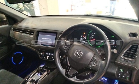Buy Used 2017 Honda Vezel in Dhaka, Dhaka Buy Used 2017 Honda Vezel in Dhaka, Dhaka