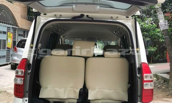 Buy Used 2012 Toyota Noah in Dhaka, Dhaka Buy Used 2012 Toyota Noah in Dhaka, Dhaka