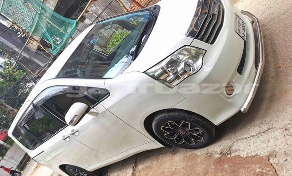 Buy Used 2012 Toyota Noah in Dhaka, Dhaka Buy Used 2012 Toyota Noah in Dhaka, Dhaka