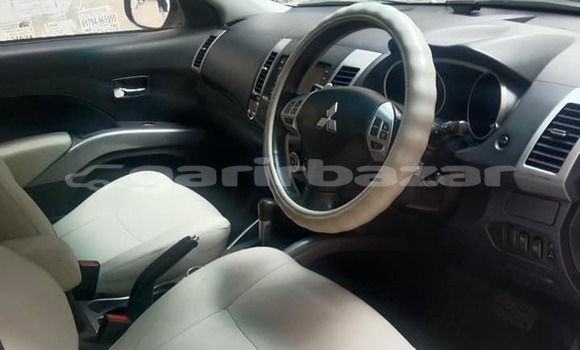 কেনা ব্যবহৃত Mitsubishi Outlander Silver গাড়ী মধ্যে ঢাকা মধ্যে Dhaka কেনা ব্যবহৃত Mitsubishi Outlander Silver গাড়ী মধ্যে ঢাকা মধ্যে Dhaka