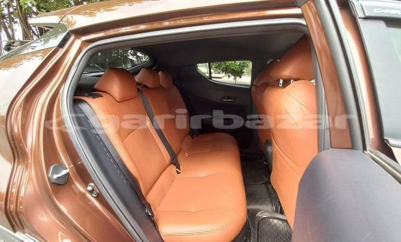 কেনা ব্যবহৃত Toyota CH-R Brown গাড়ী মধ্যে ঢাকা মধ্যে Dhaka কেনা ব্যবহৃত Toyota CH-R Brown গাড়ী মধ্যে ঢাকা মধ্যে Dhaka