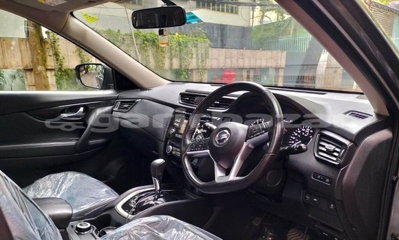 Buy Used 2019 Nissan X-Trail in Dhaka, Dhaka Buy Used 2019 Nissan X-Trail in Dhaka, Dhaka