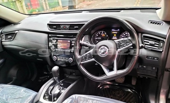 Buy Used 2019 Nissan X-Trail in Dhaka, Dhaka Buy Used 2019 Nissan X-Trail in Dhaka, Dhaka