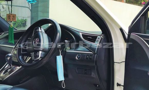 কেনা ব্যবহৃত Toyota Harrier White গাড়ী মধ্যে ঢাকা মধ্যে Dhaka কেনা ব্যবহৃত Toyota Harrier White গাড়ী মধ্যে ঢাকা মধ্যে Dhaka