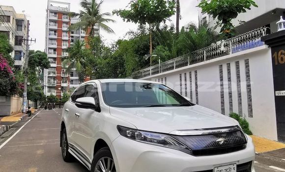 কেনা ব্যবহৃত Toyota Harrier White গাড়ী মধ্যে ঢাকা মধ্যে Dhaka কেনা ব্যবহৃত Toyota Harrier White গাড়ী মধ্যে ঢাকা মধ্যে Dhaka