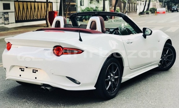 কেনা নতুন Mazda mx-5 miata roadster Pearl গাড়ী মধ্যে ঢাকা মধ্যে Dhaka
