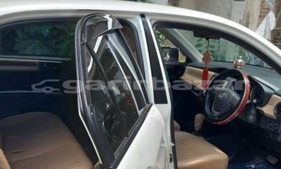 Buy Used 2012 Toyota Axio in Dhaka, Dhaka Buy Used 2012 Toyota Axio in Dhaka, Dhaka