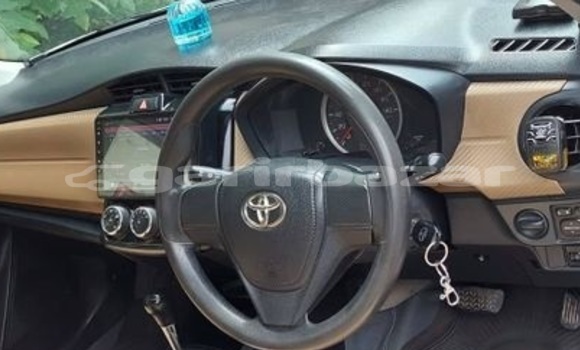 Buy Used 2012 Toyota Axio in Dhaka, Dhaka Buy Used 2012 Toyota Axio in Dhaka, Dhaka