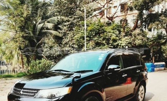 Buy Used 2011 Mitsubishi Outlander in Dhaka, Dhaka Buy Used 2011 Mitsubishi Outlander in Dhaka, Dhaka