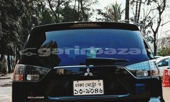 Buy Used 2011 Mitsubishi Outlander in Dhaka, Dhaka Buy Used 2011 Mitsubishi Outlander in Dhaka, Dhaka