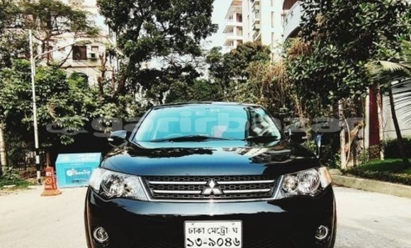 Buy Used 2011 Mitsubishi Outlander in Dhaka, Dhaka Buy Used 2011 Mitsubishi Outlander in Dhaka, Dhaka